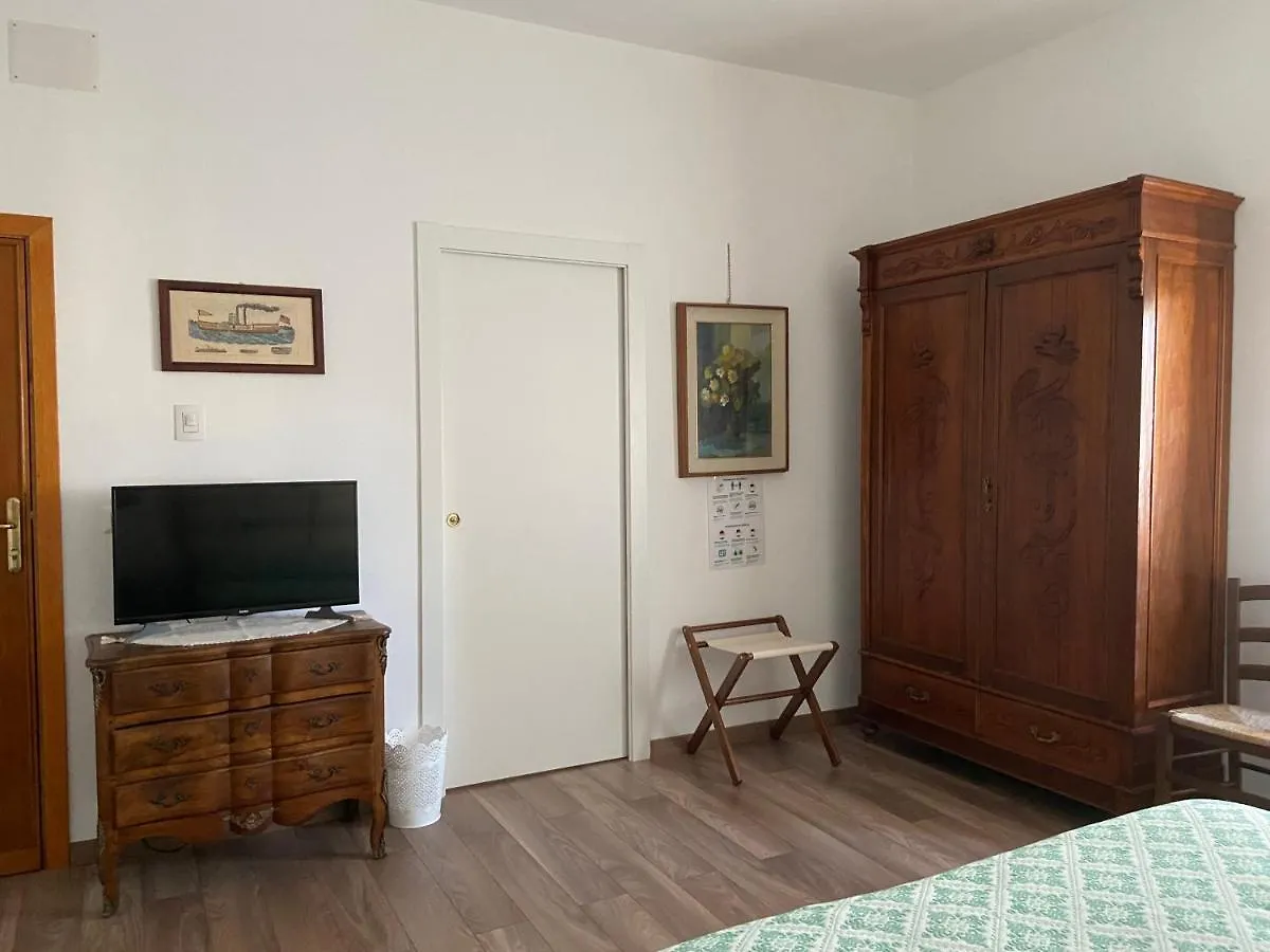 Su Corittu Guesthouse 阿尔盖罗 2*,